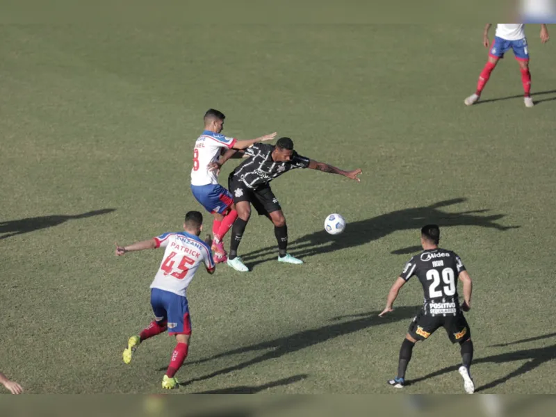 Bahia empata sem gols com Corinthians e joga fora chance de embalar