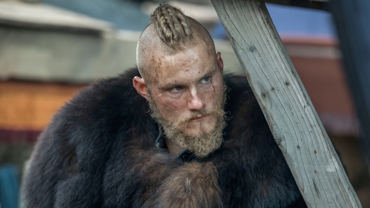 Vikings: O que o ator que interpretou Bjorn Ironside está fazendo