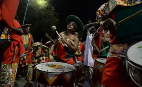 Imagem ilustrativa da imagem Desfile reúne blocos afro e afoxés no Centro de Salvador