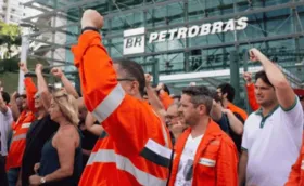 Imagem ilustrativa da imagem FUP convoca petroleiros para ato pelos 70 anos da Petrobras
