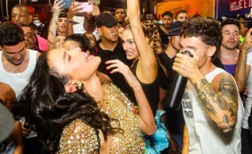 Imagem ilustrativa da imagem Marquezine e Sasha curtem 'pipoca' de Anitta no circuito Dodô; veja
