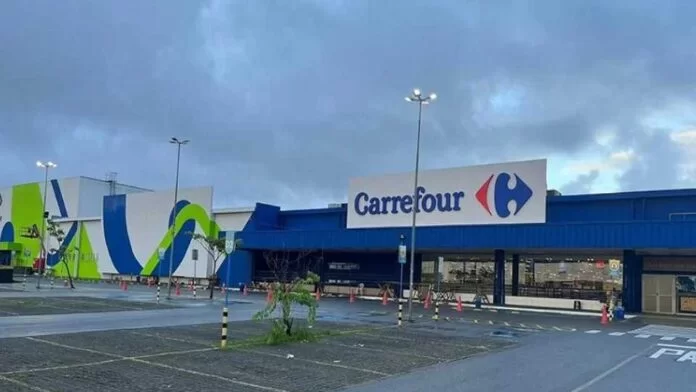 Rede de supermercados fecha todas as lojas na Bahia
