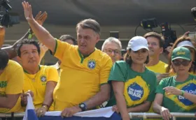 Imagem ilustrativa da imagem Parlamentares arrecadam R$ 125 mil para custear ato pró-Bolsonaro
