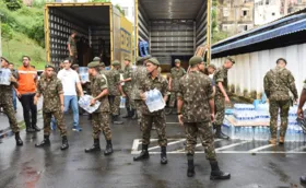 Imagem ilustrativa da imagem Carregamento de donativos arrecadados em Salvador é enviado ao RS