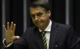 Imagem ilustrativa da imagem Servidores vão pedir reajuste de até 28% a Bolsonaro nesta terça